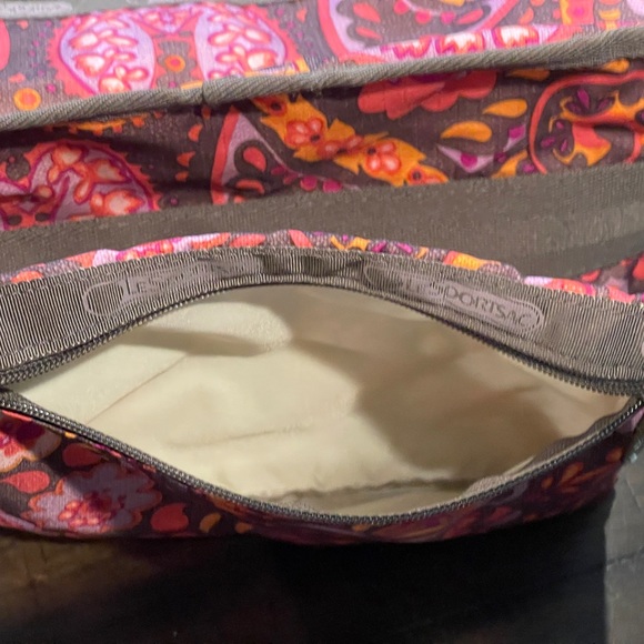 Lesportsac Bags Lesportsac Bag Zipper Pouch Set Poshmark